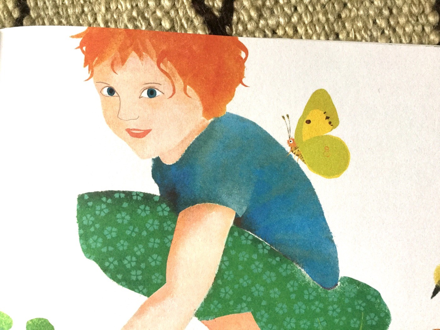 SOTTOTERRA Cosa succede sotto i nostri piedi mese per mese Emmanuelle Houssais - La Margherita - 2016 - Galline Volanti