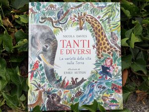 Tanti-diversi-nicola-davies-emily-sutton-editoriale-scienza-galline-volanti