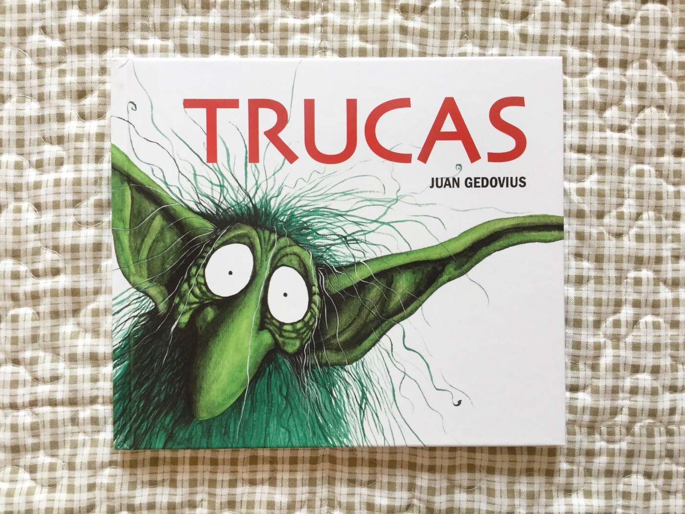 Trucas-Juan-Gedovius-Logos-Galline-Volanti