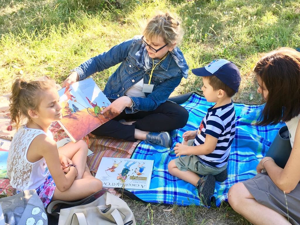 E8F2AA23-A0B4-4F86-81E8-204B713754D6 E8F2AA23-A0B4-4F86-81E8-204B713754D6